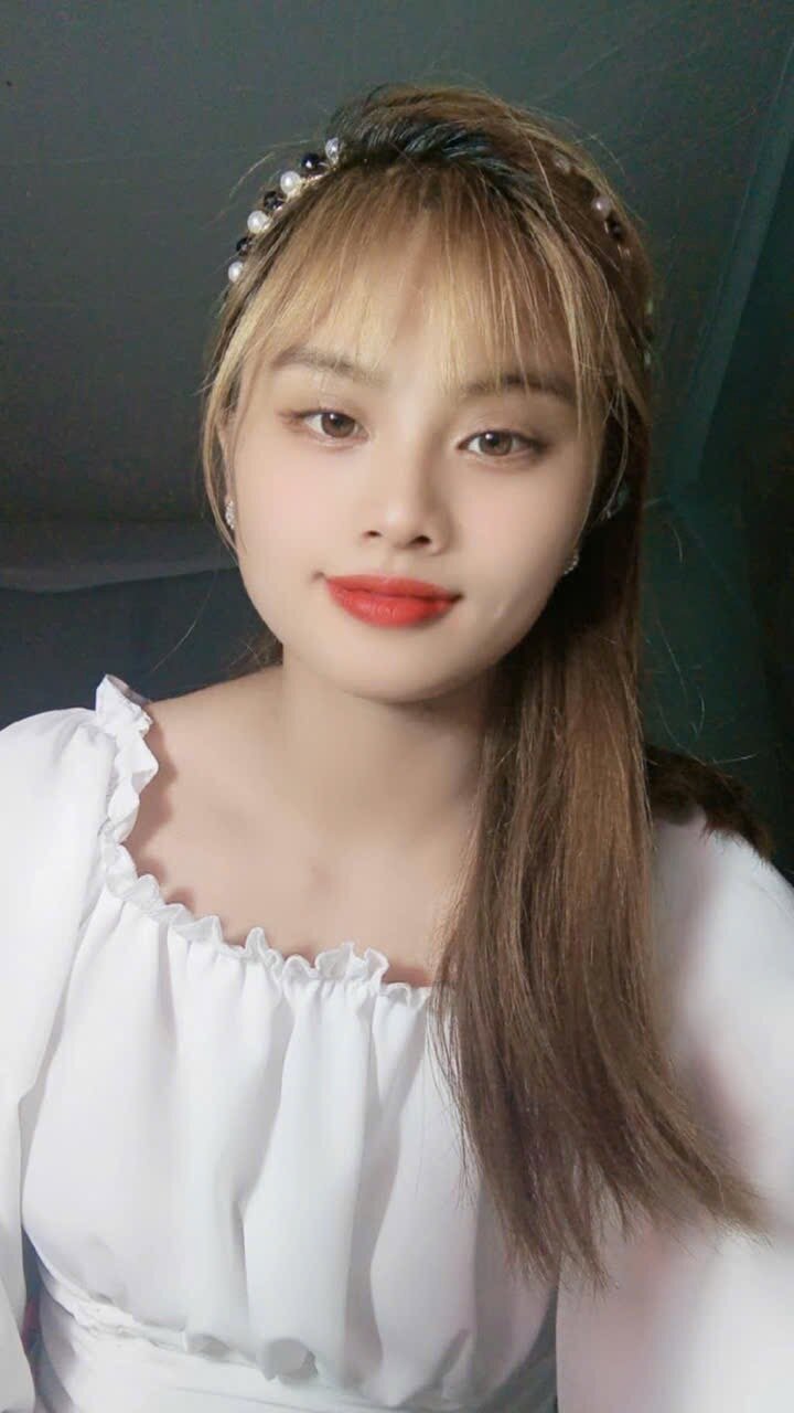 Girl-naughty2