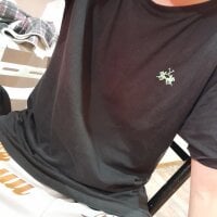 Ezeaxl's webcam live show