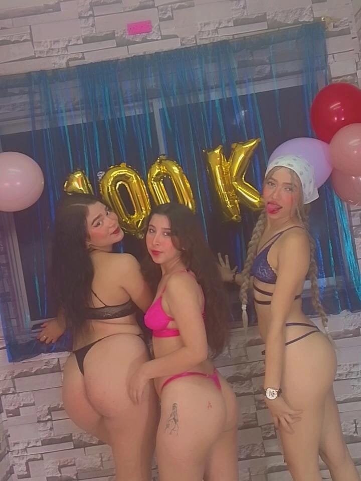 Live sex webcam photo for Young_Couple_sex #290077514