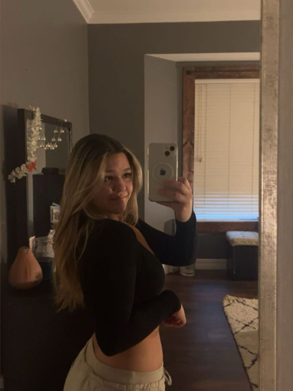 latina_bbyxo from stripchat