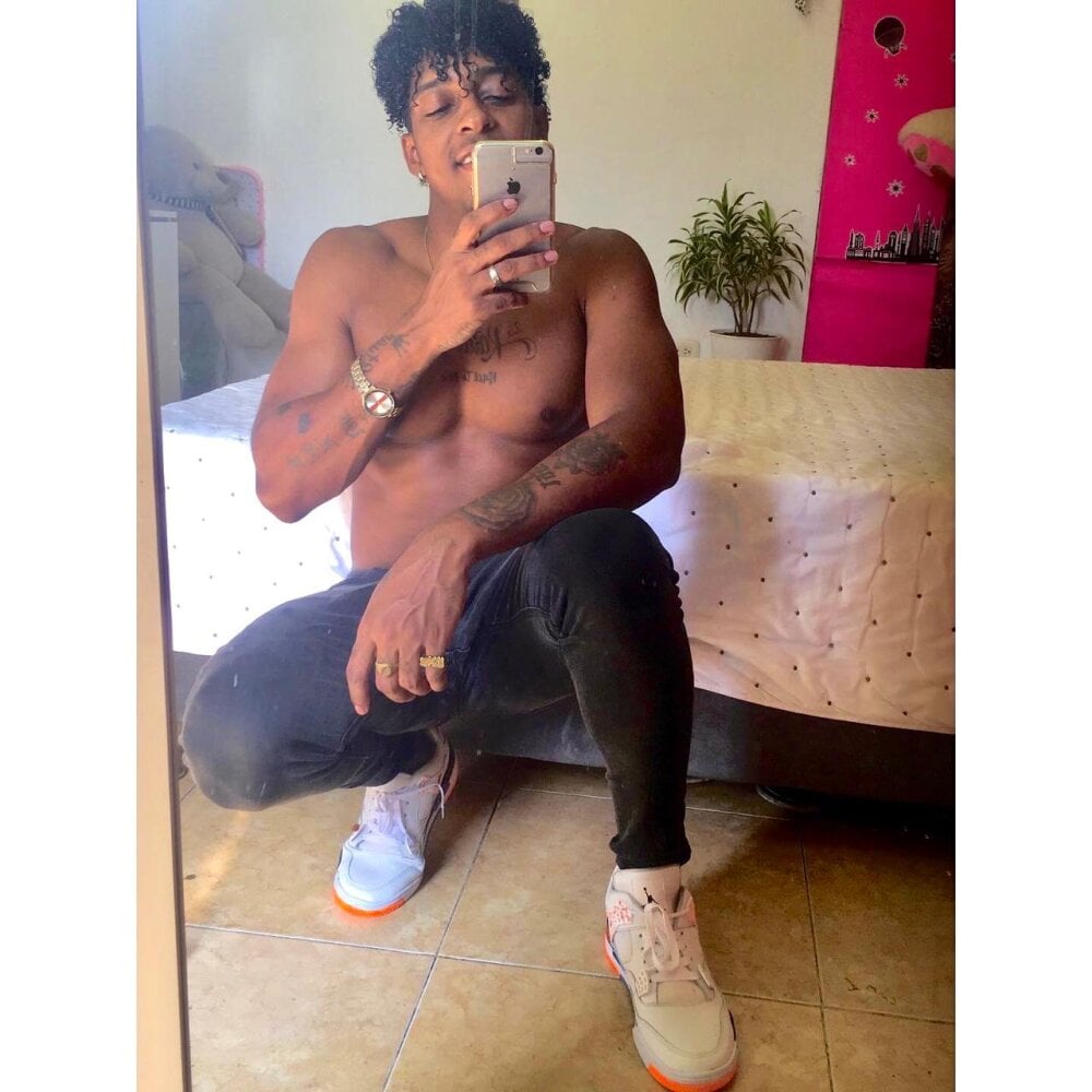 chris_brownxxx profile