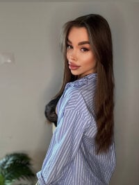 mc-Olivia