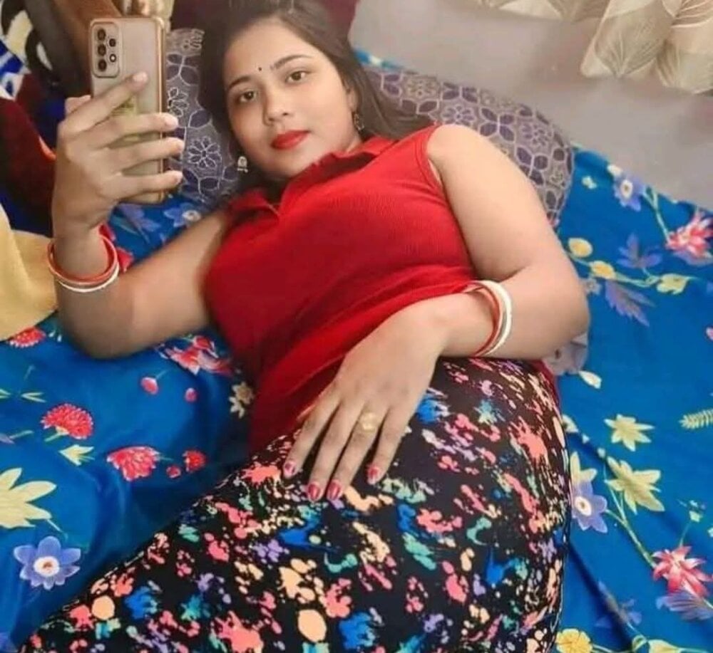 sarvice_girl01 webcam profile - Moroccan