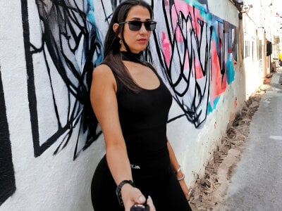 Zahra_Elena Female Deepthroat Live Cam Nude