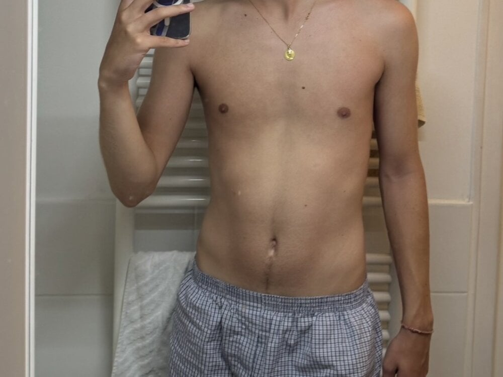 slut1357 from stripchat