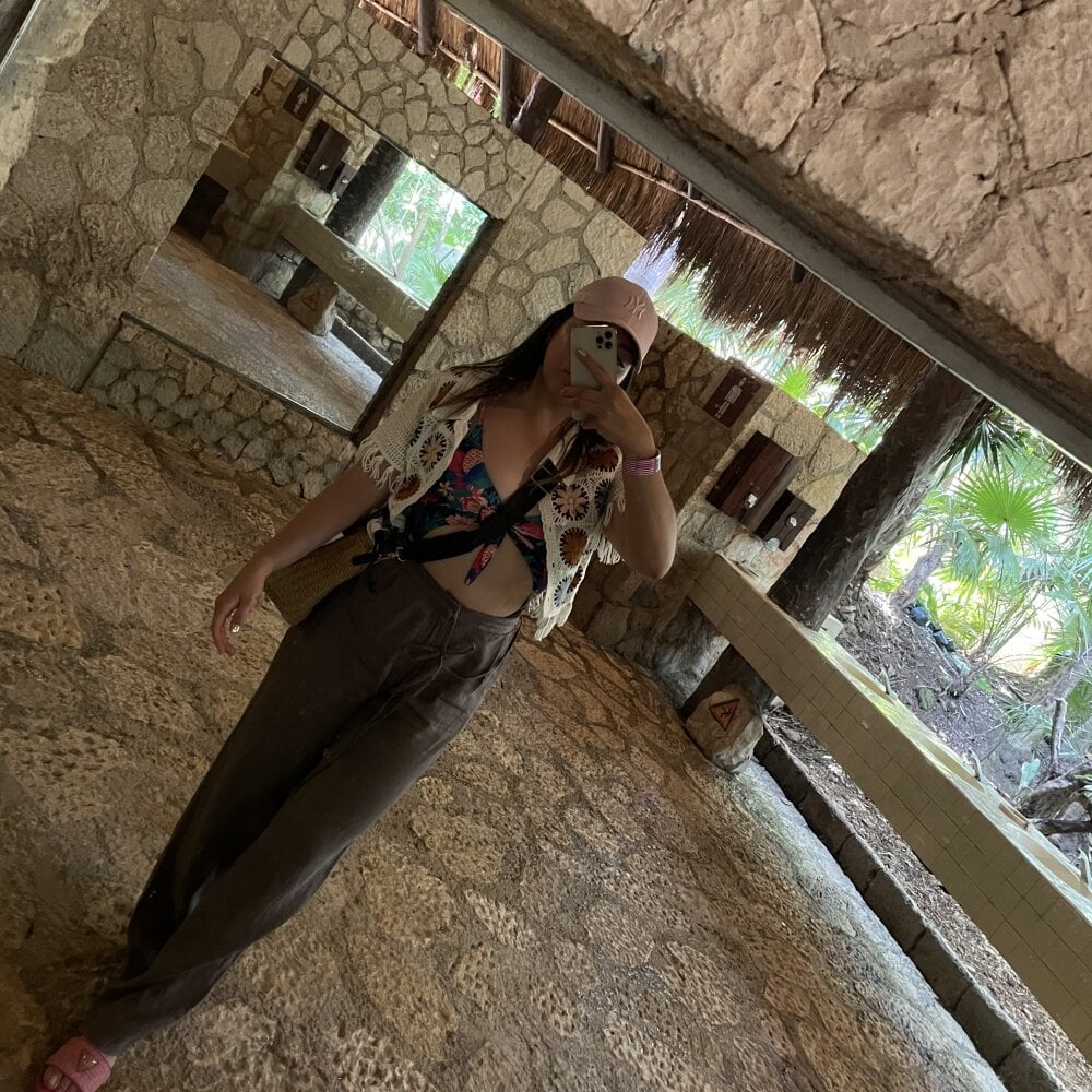 xxx-topcamgirls.com iann19h livesex profile in in-your-best-dreams-3 cams