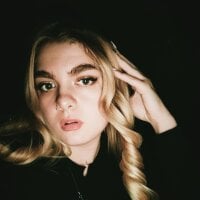 Anabel-Lynne's Offline Chat Room