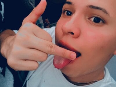 LatinsGuys25