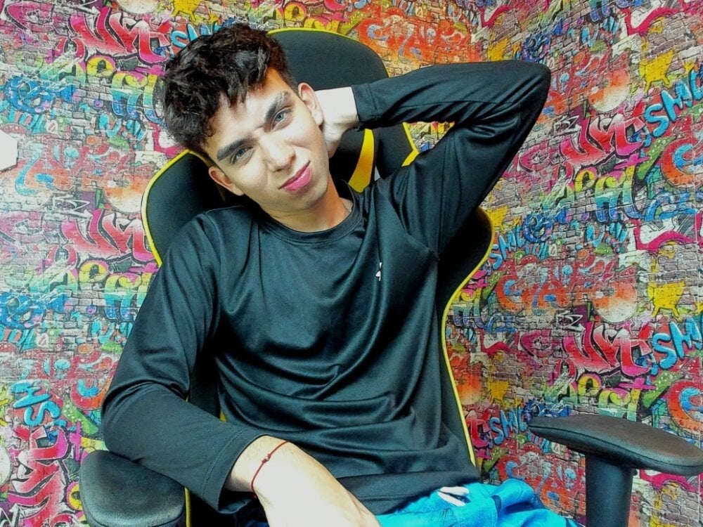 The_slim_boyss2's Offline XXX Chat