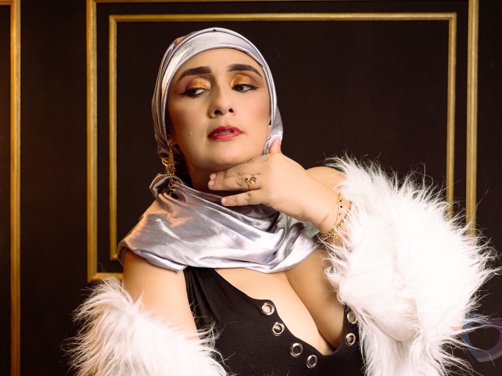 HijabiMilf's Offline Chat Room