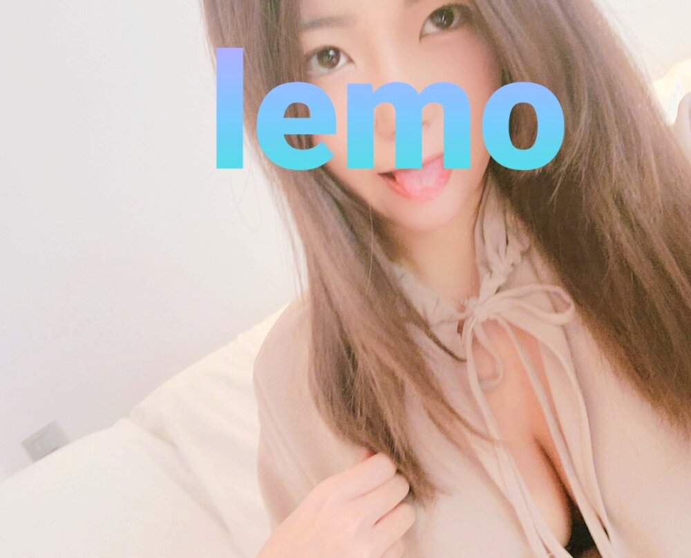 Lemoomel のキャスト：無料のライブセックス＆チャット | Stripchat
