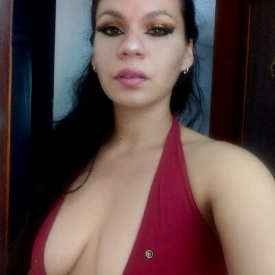 evelyn__salah on StripChat