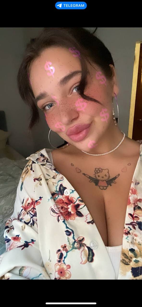 Nefertiti_Oops