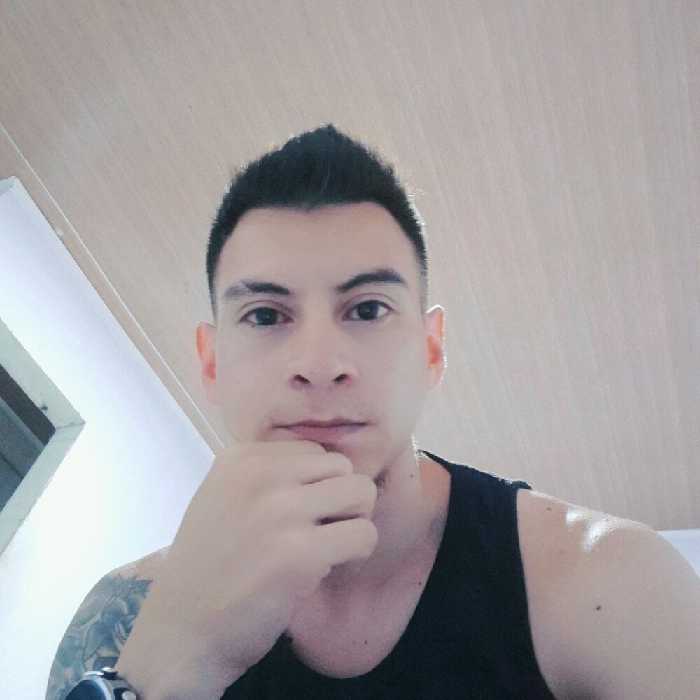 bwccarlos from stripchat