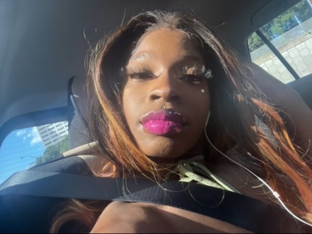 lovergirll555 webcam livesex profile in ebony-striptease cams