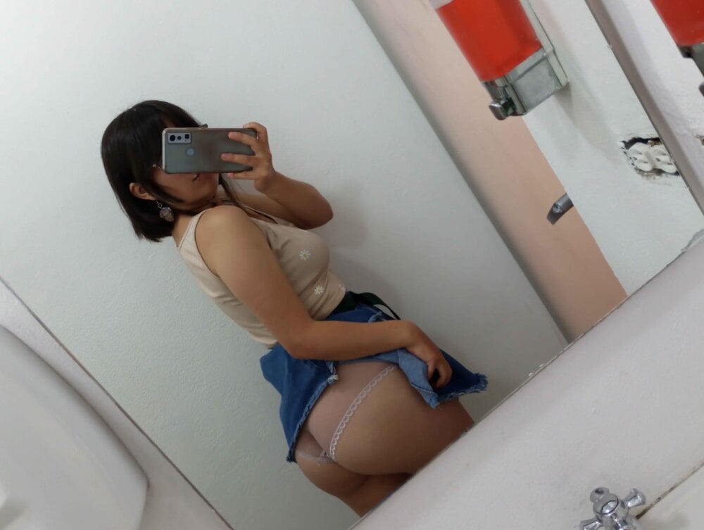 UchikyDoll's Offline XXX Chat