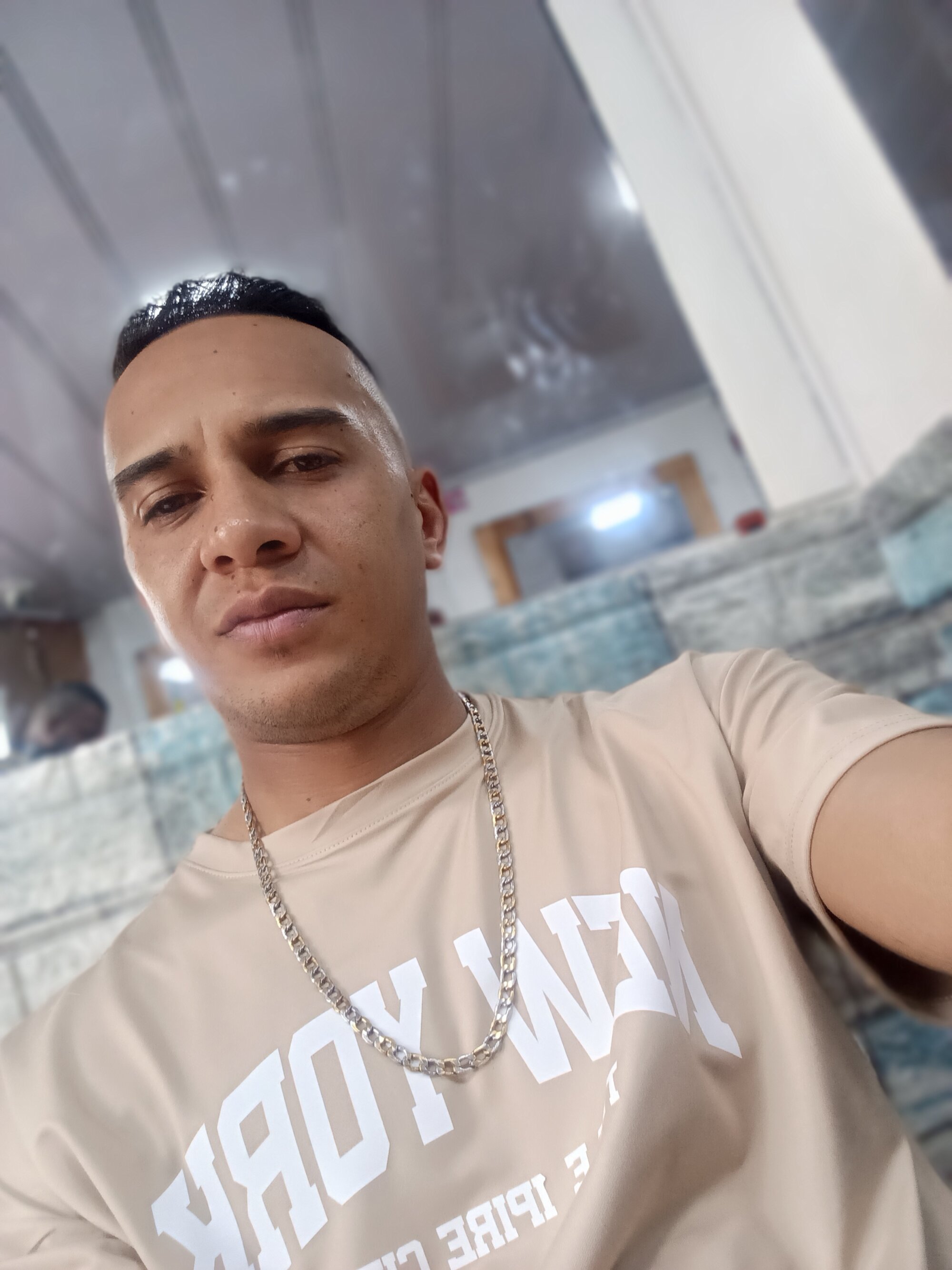 BIGLEON01