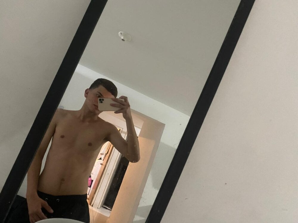 ryanbrownn_ profile