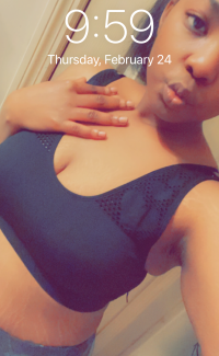 Thickmama1104's Offline Chat Room