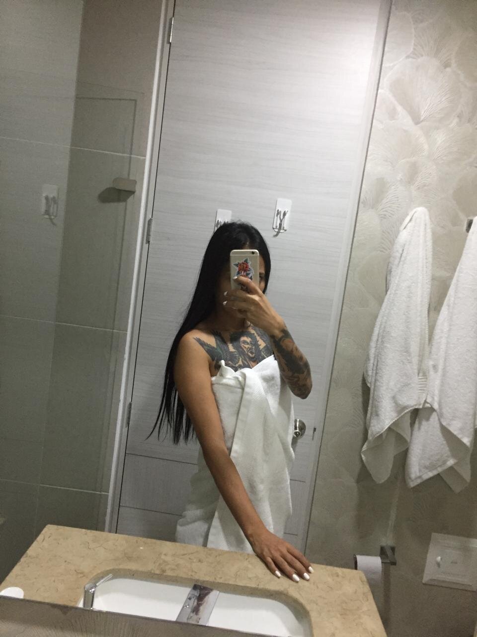 ayshel19_