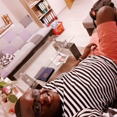 pousseyblck01 from stripchat
