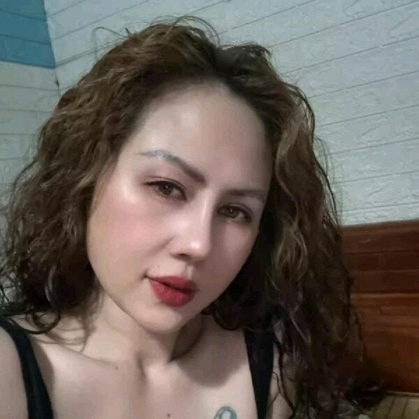 LunarLy Chat XXX Ngoại tuyến