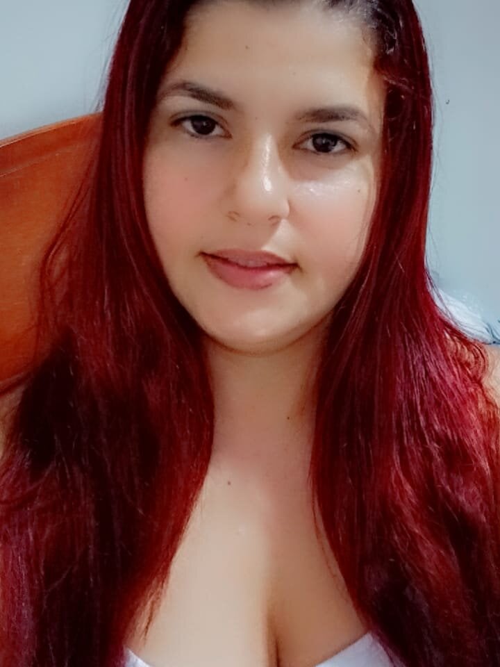 Karolina_white profile