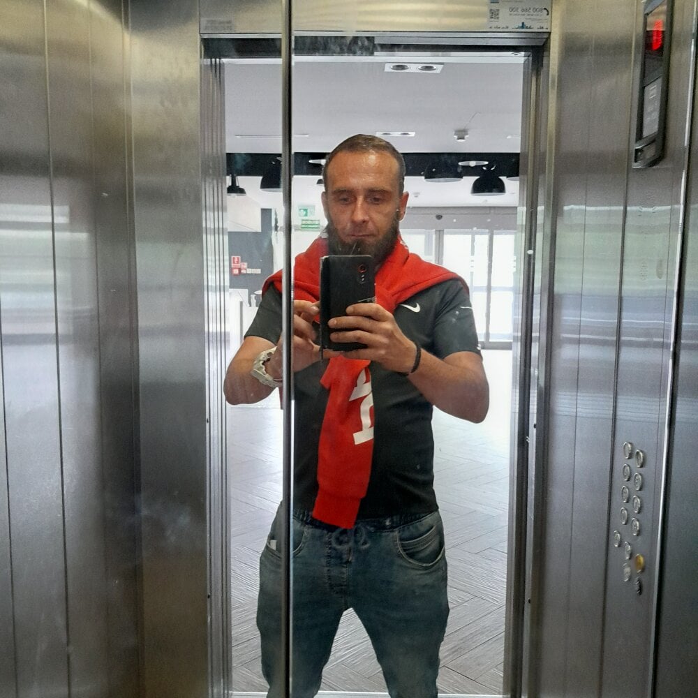maxwell1e from stripchat