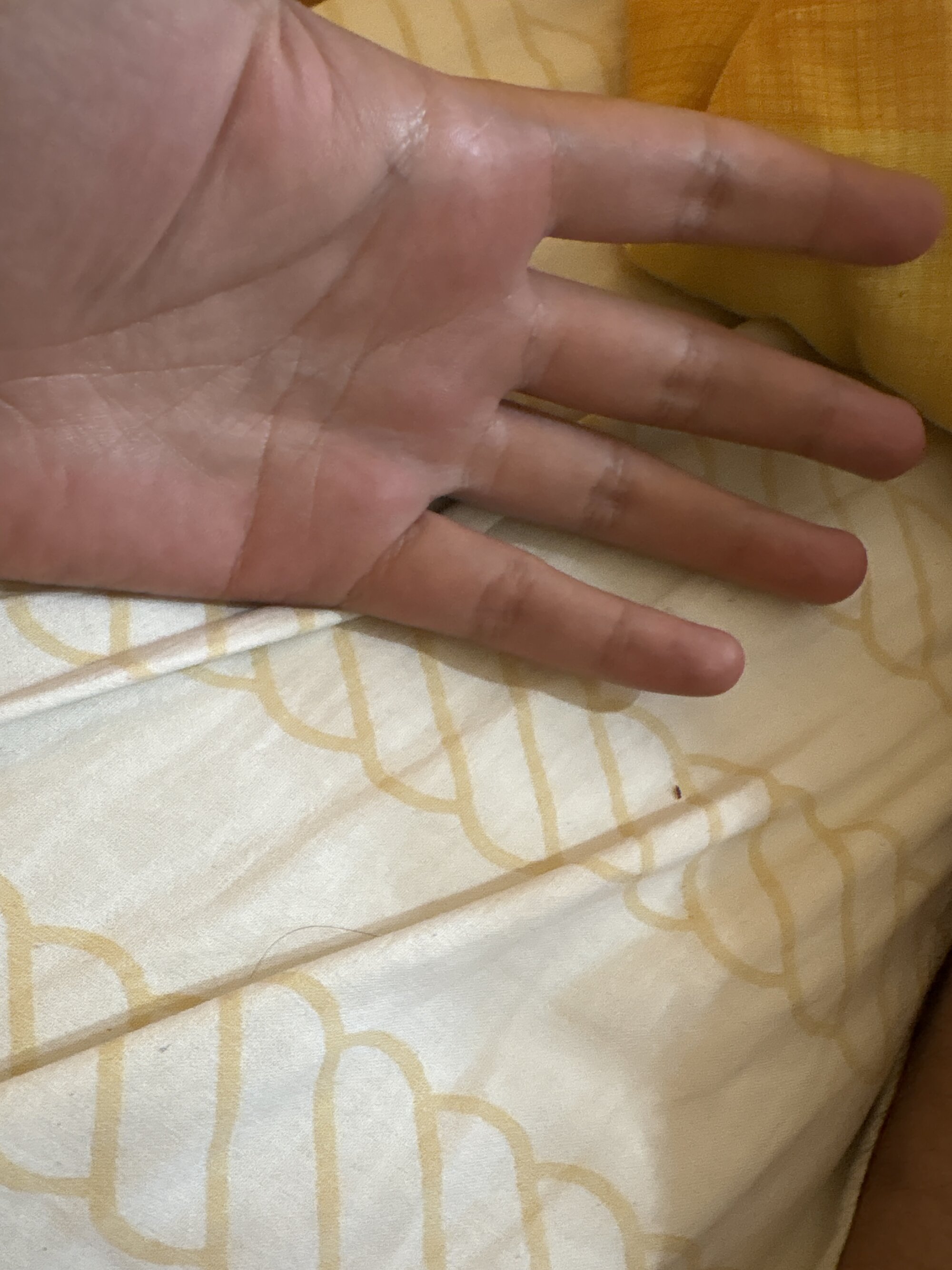 CazzONE1012 live webcam