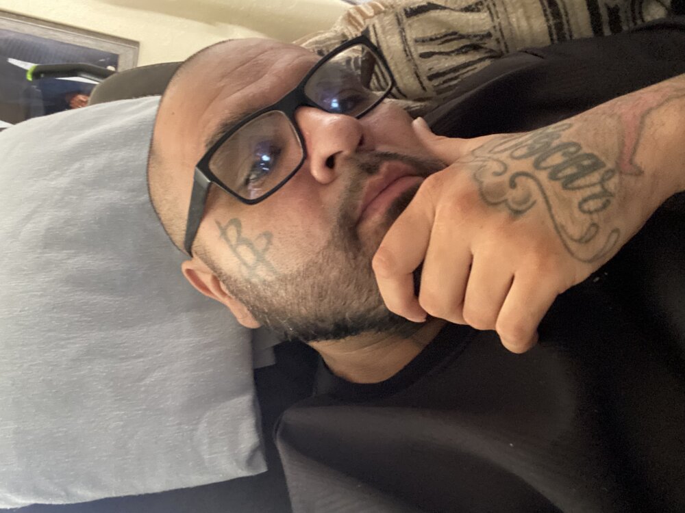 2horny4all's Offline XXX Chat