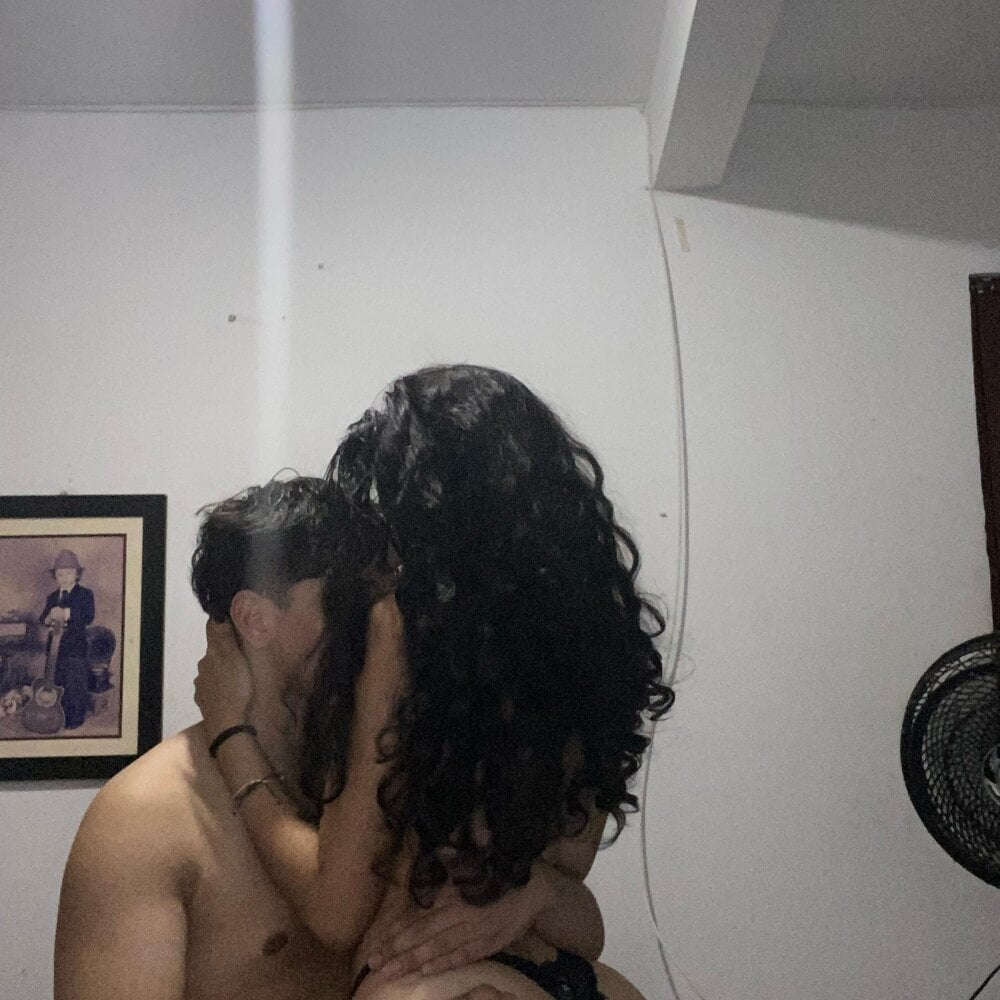 andrewmilk_and_Xoxo_pauli profile