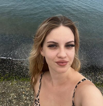 SoniaHarp Female Student Nude Cam