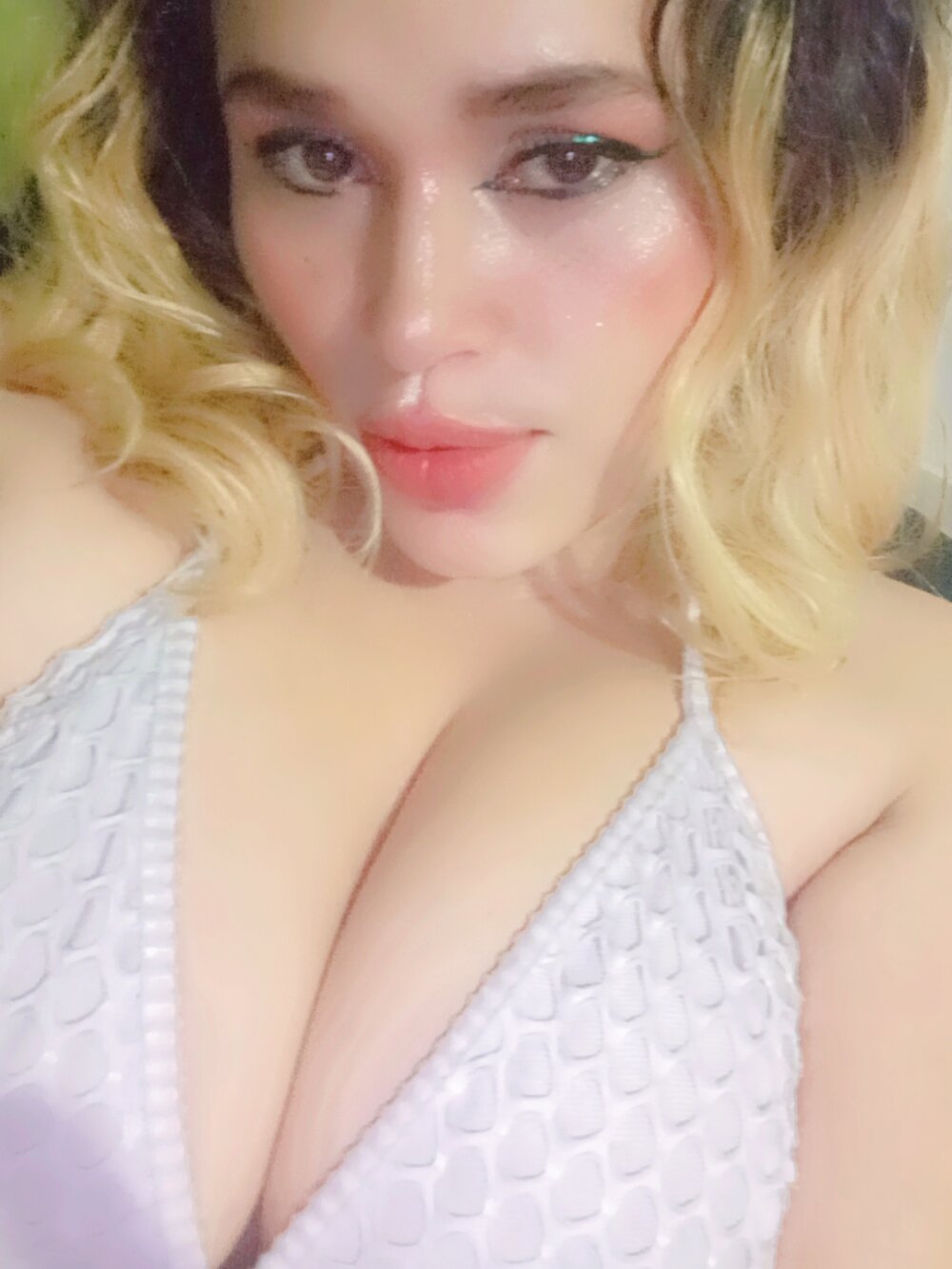 Lorenitaaaai's Offline XXX Chat