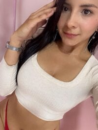 alejandra_coronado's Offline Chat Room