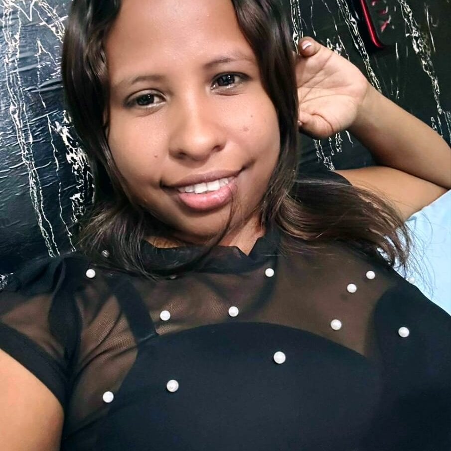 onaircams.com lola_scarlett livesex profile in spanish cams
