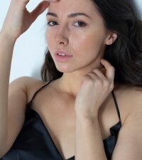 NaughtyInnocent_AlexaXo's Offline Chat Room