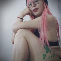 Camile_TheNaughty's Offline Chat Room