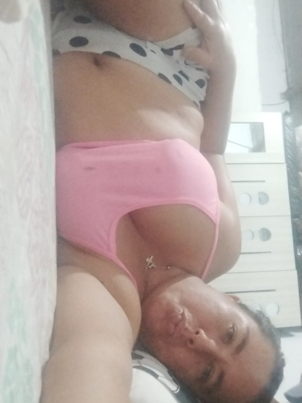 yyuly live cam model at StripChat