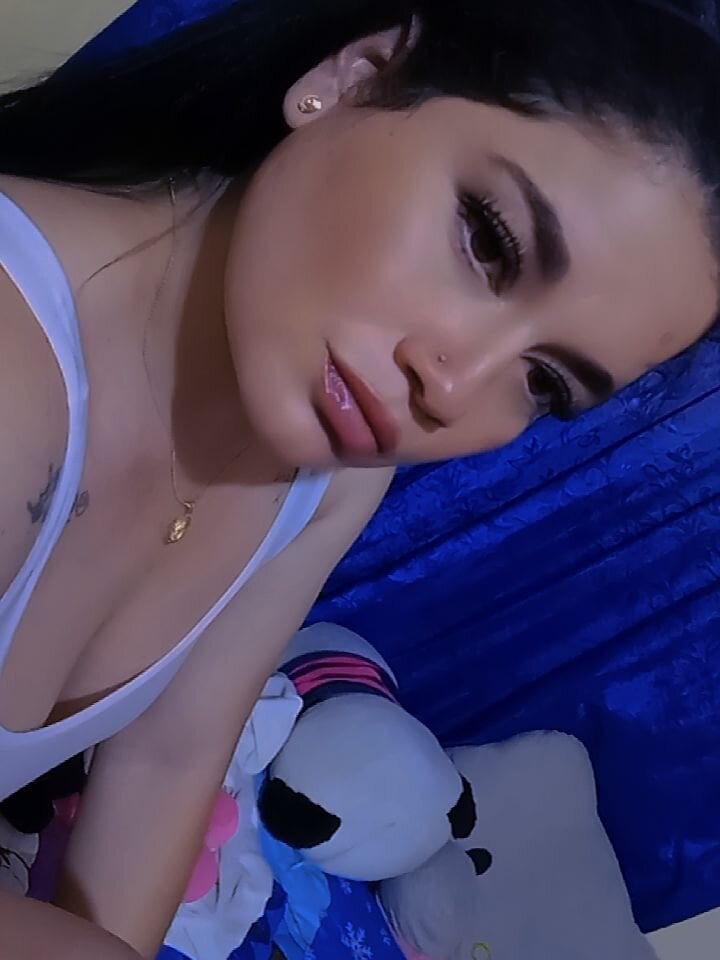 charlizegirs from stripchat