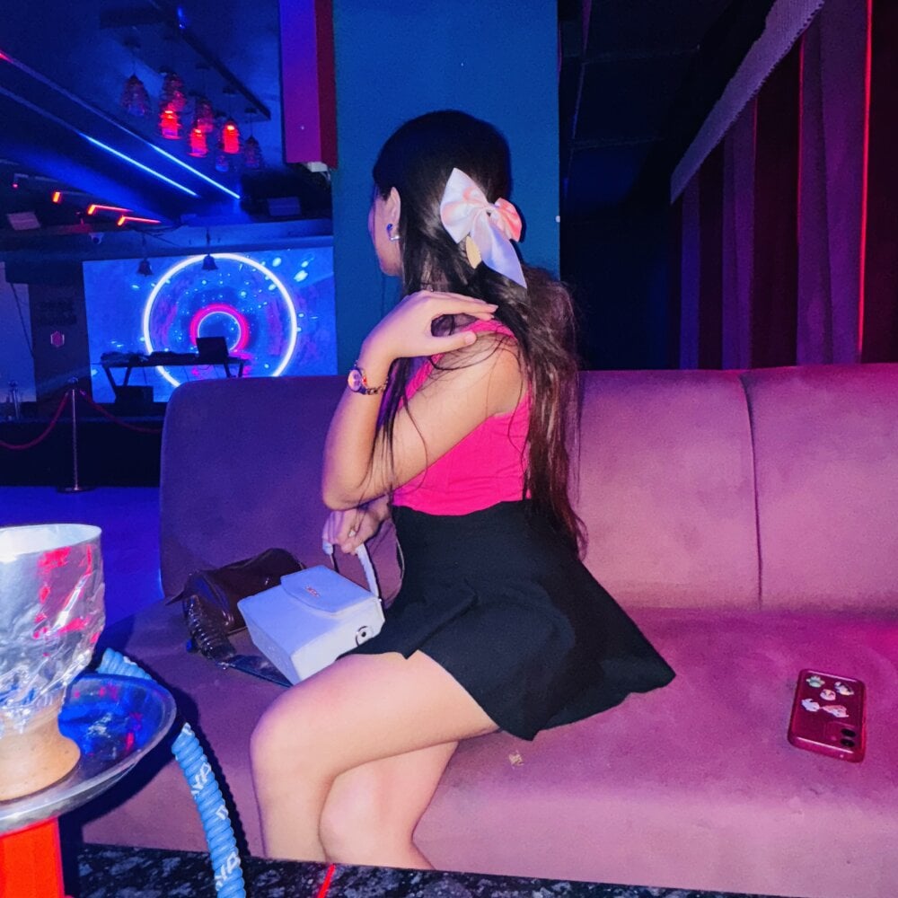 anaya_babee from stripchat