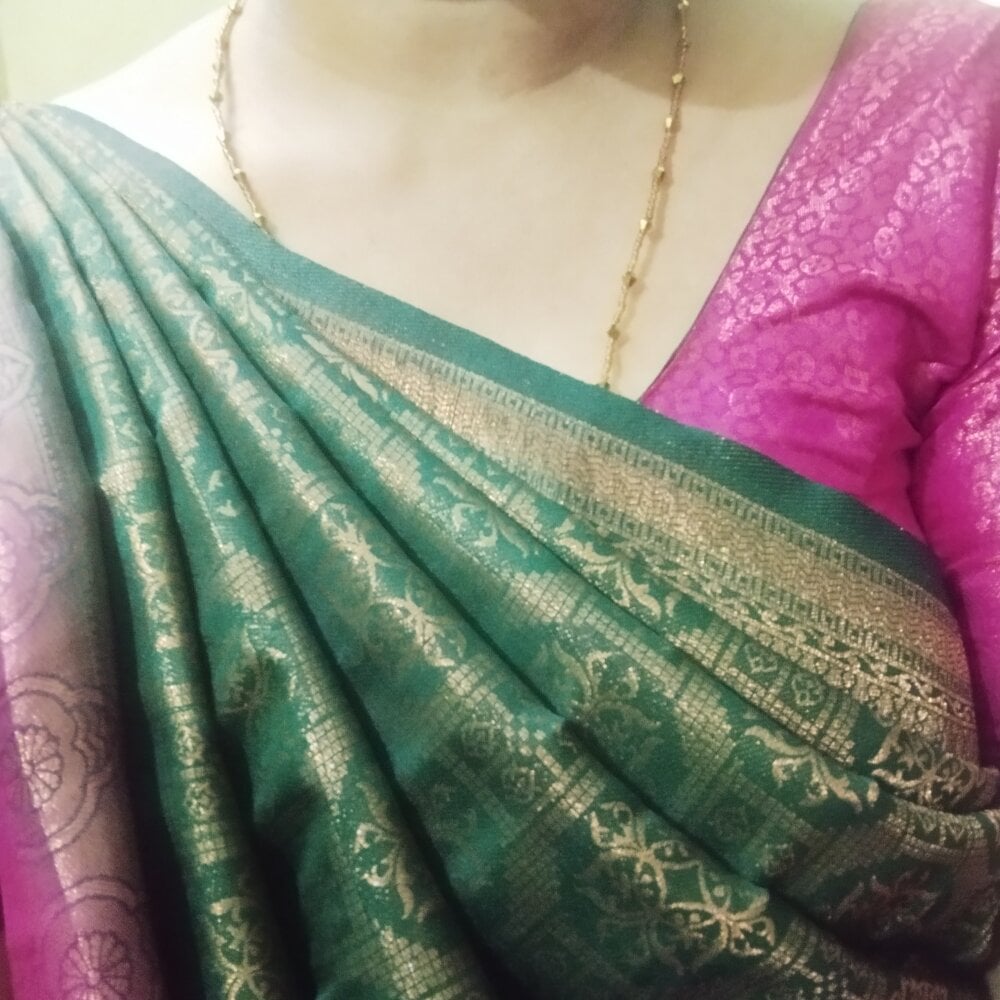 Hot_Divyaaa profile