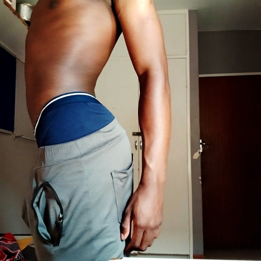 blomanda from stripchat