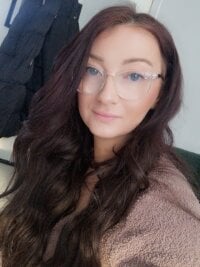 Fiery-Amber-Scotsgirl's Offline Chat Room