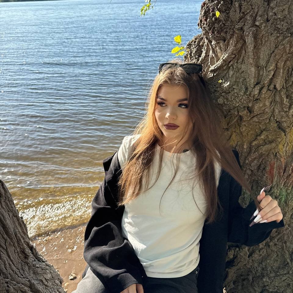 shine_yasmin from stripchat