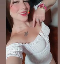 vicky890937's Offline Chat Room