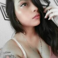 chanelle_07's Offline XXX Chat