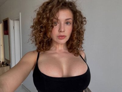 CurlyCandyXX Female Stripteaseyoung Free Webcam Nude