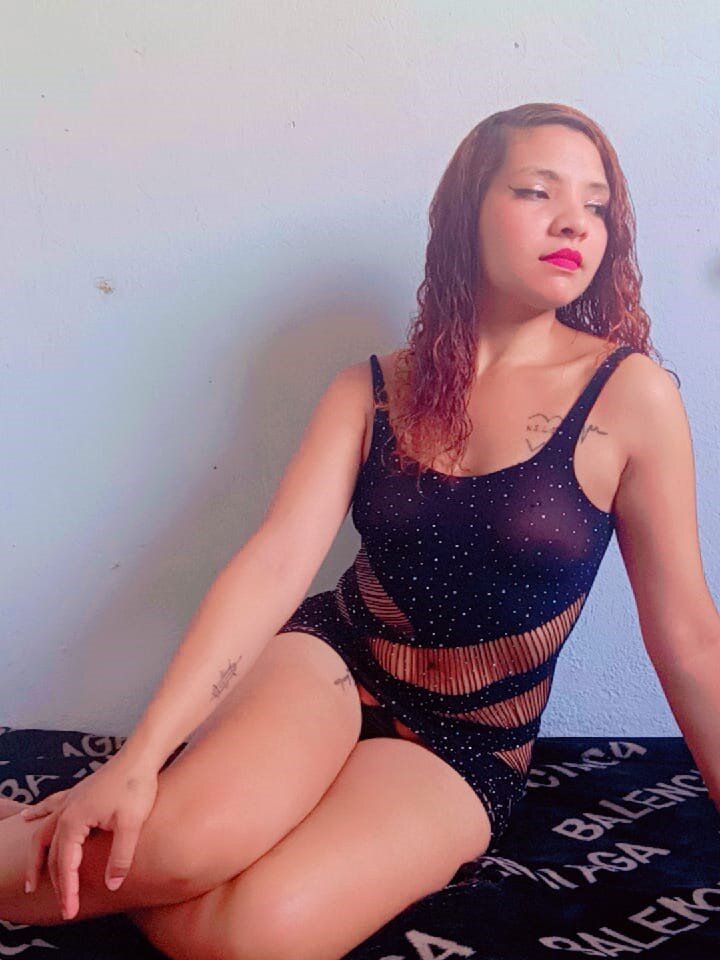 alexa_whiite profile