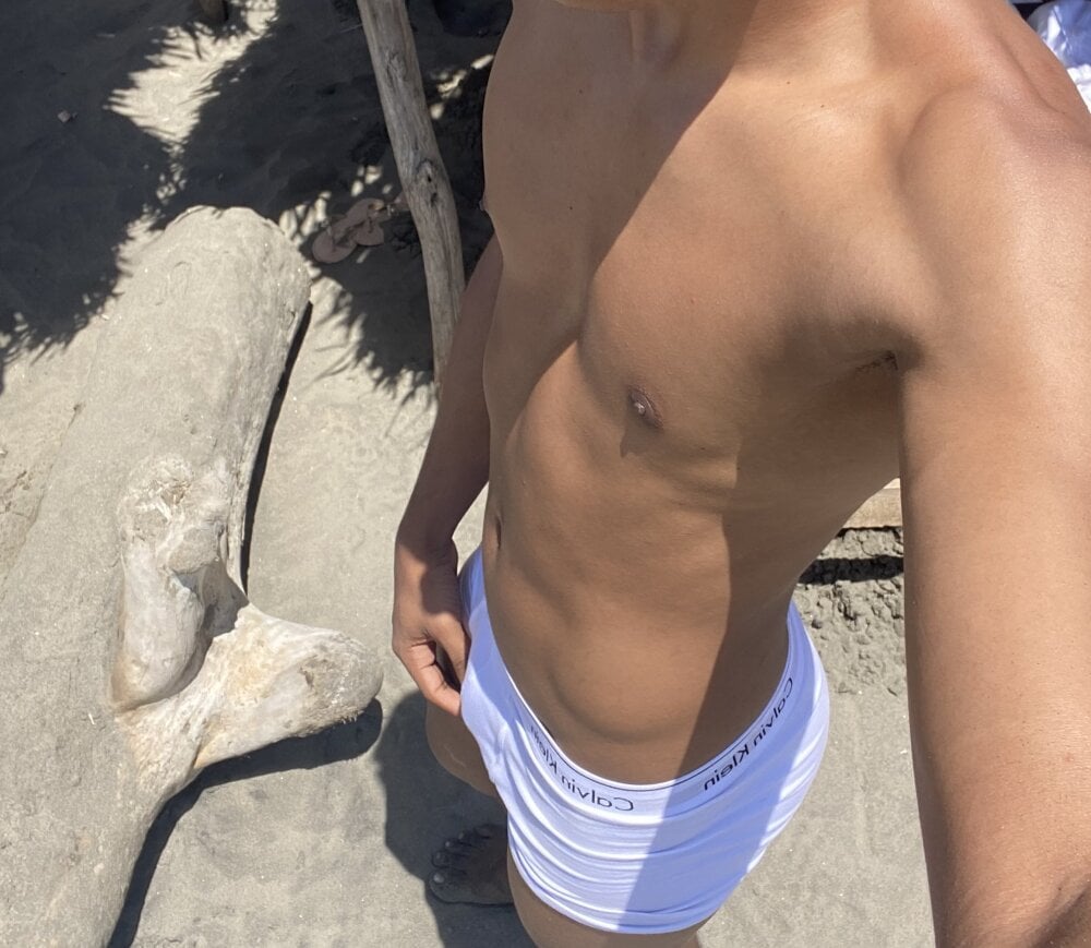 liam_Brooks9
