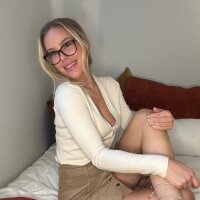 AcadiaWildXXX's Offline XXX Chat